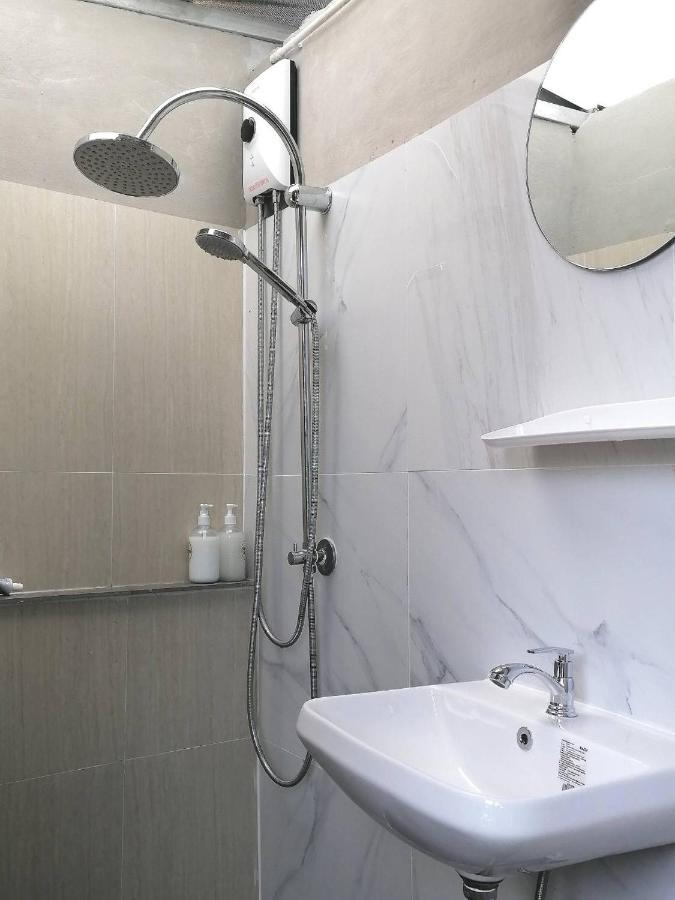 Room79 Пхукет Экстерьер фото